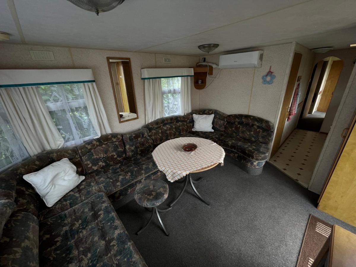 Appartement Autocamp Free Star - Mobilheimy à Strachotin Extérieur photo