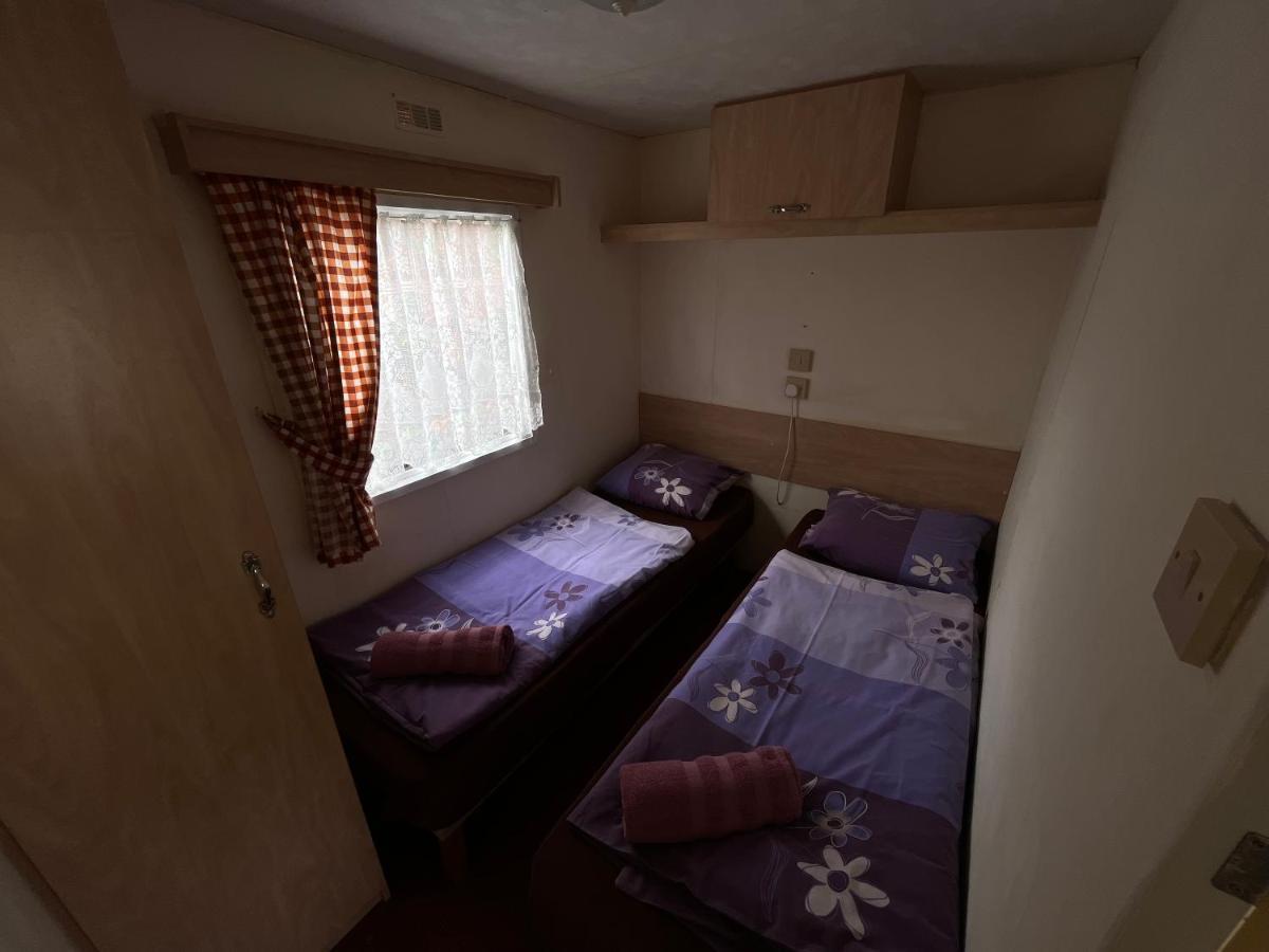 Appartement Autocamp Free Star - Mobilheimy à Strachotin Extérieur photo
