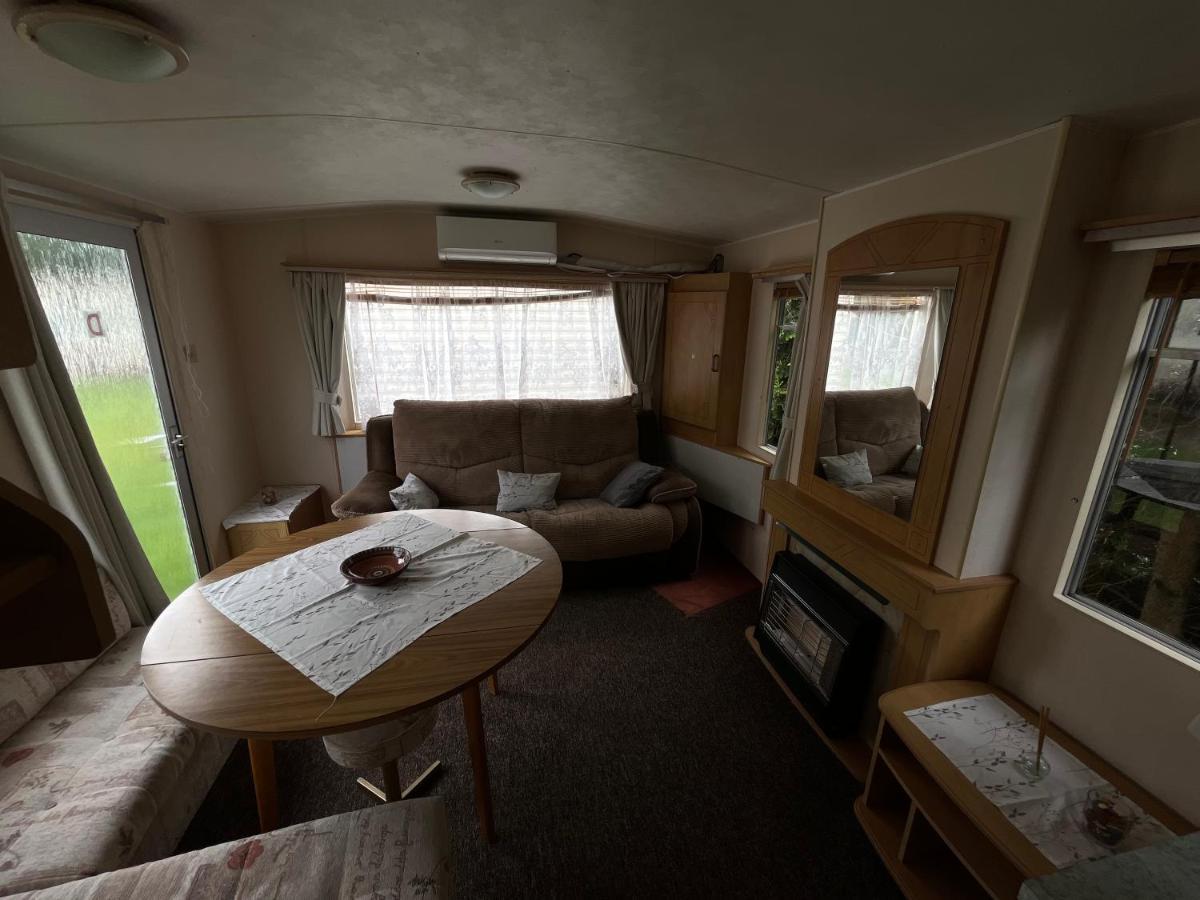Appartement Autocamp Free Star - Mobilheimy à Strachotin Extérieur photo