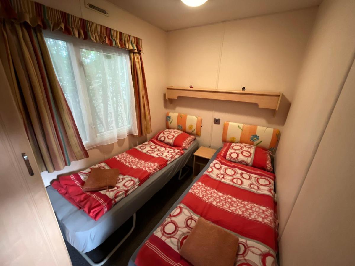 Appartement Autocamp Free Star - Mobilheimy à Strachotin Extérieur photo