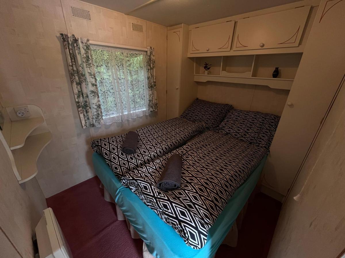 Appartement Autocamp Free Star - Mobilheimy à Strachotin Extérieur photo