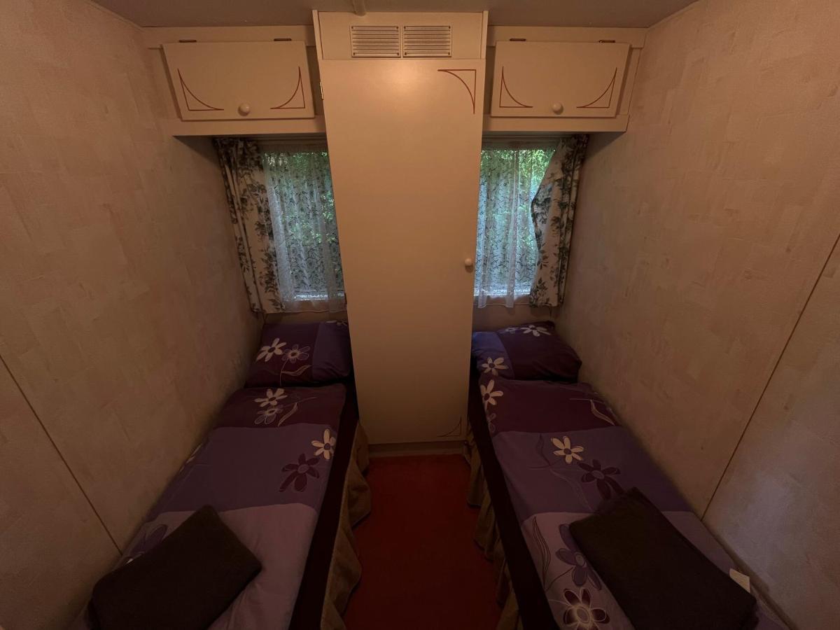 Appartement Autocamp Free Star - Mobilheimy à Strachotin Extérieur photo
